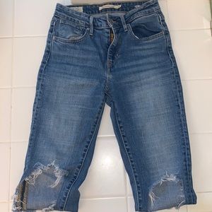 Levi High rise Skinny Jeans